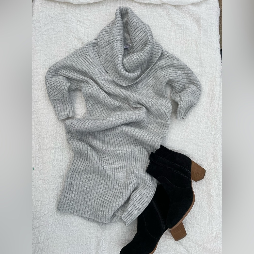 Maggy London ribbed knit wool blend Sweater Dress